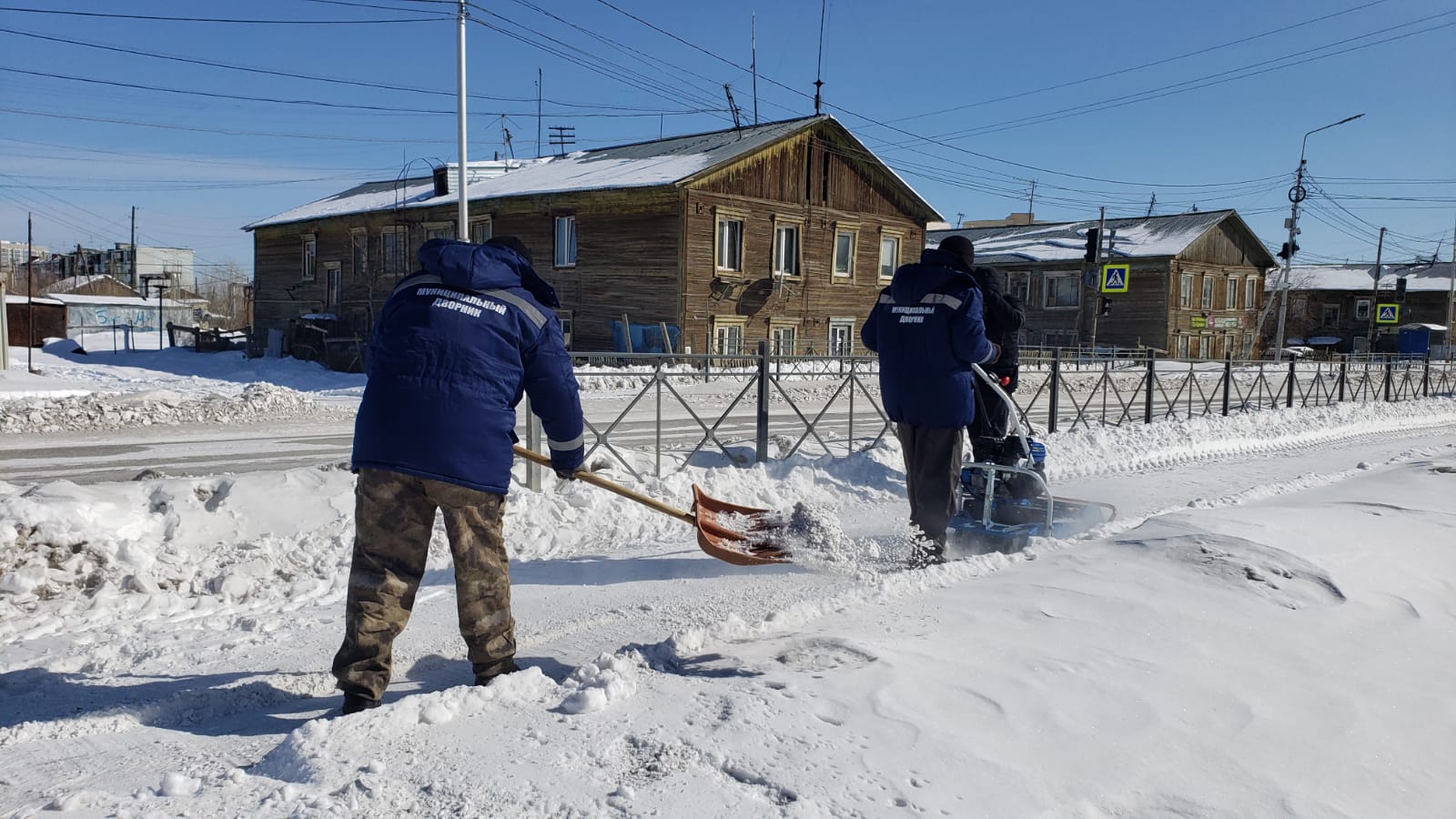 Более семи тысяч кубометров снега вывезли с улиц Якутска за сутки