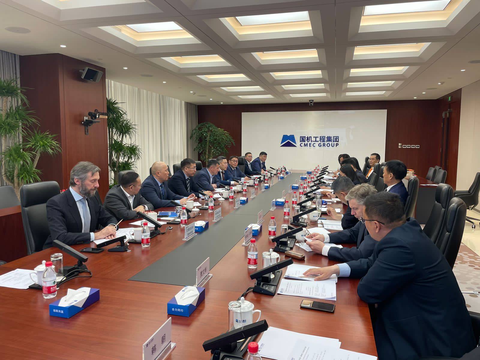 Делегация Якутии провела ряд деловых переговоров и встреч в Китае