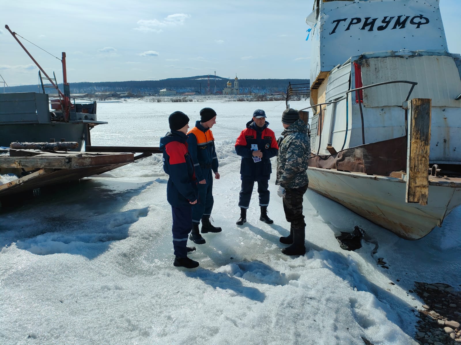 Шестой этап акции «Безопасный лед» проходит в Якутии