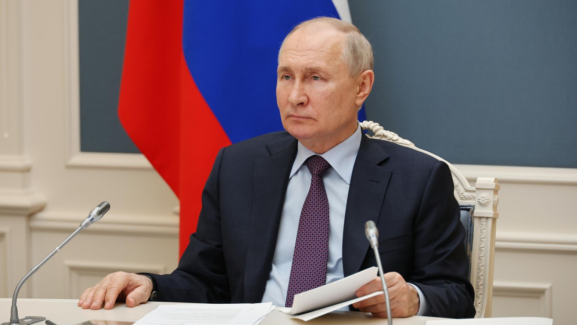 Владимир Путин призвал не экономить на развитии Севморпути