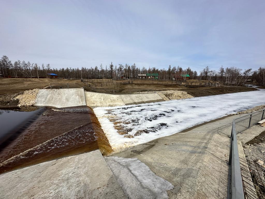 Превентивные меры помогли минимизировать ущерб от паводка на малых реках Якутии