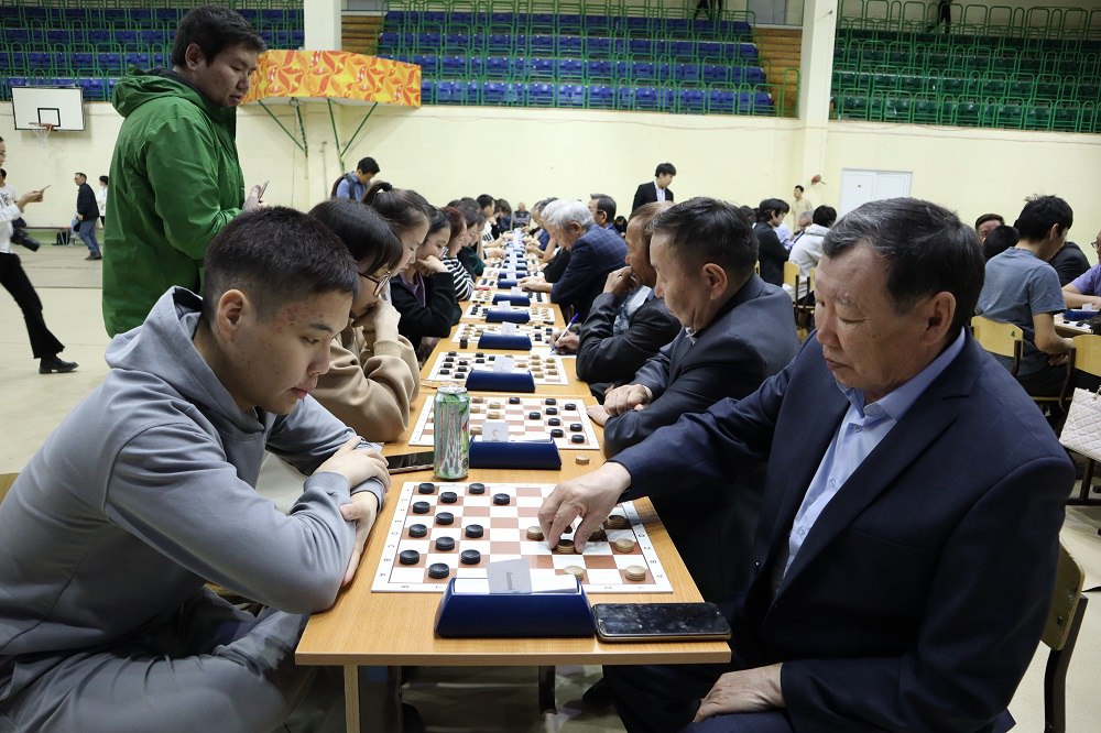 156 шашистов приняли участие в турнире в Якутске