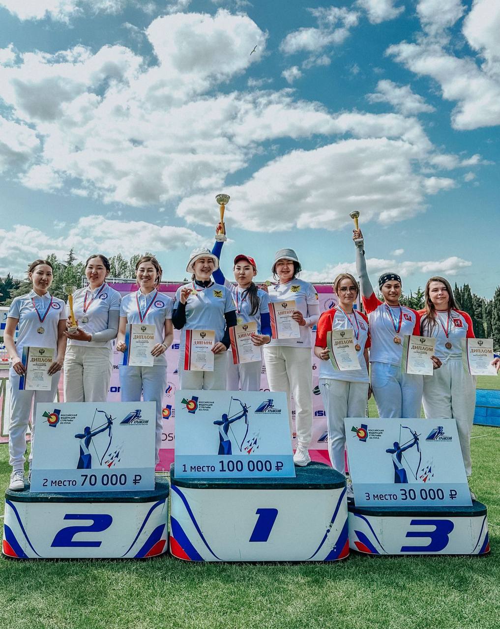 Женская сборная Якутии завоевала серебро кубка России по стрельбе из лука