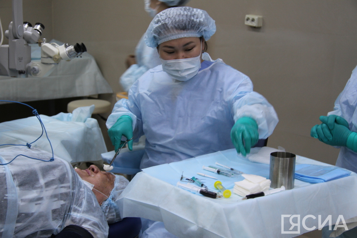 Высокотехнологичную лазерную коррекцию зрения начали делать в Якутской офтальмологической больнице