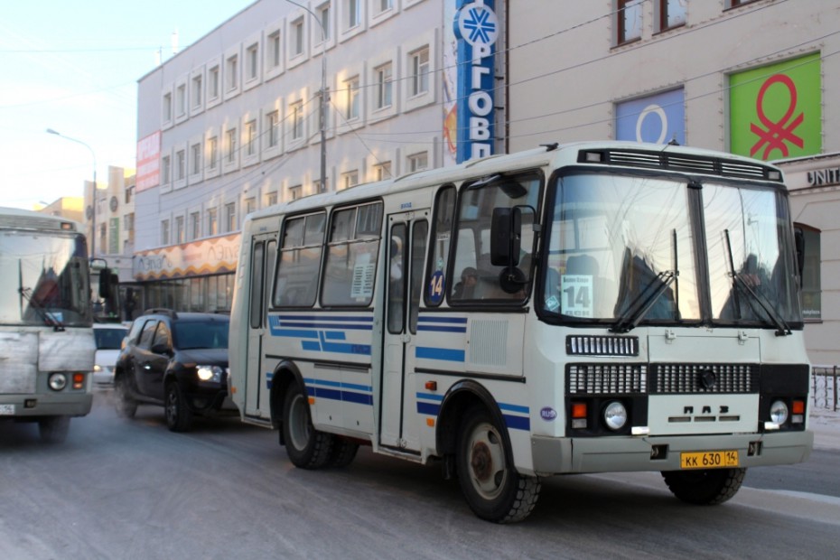 Движение транспорта временно возобновят по улице Дежнева в Якутске с 12 мая