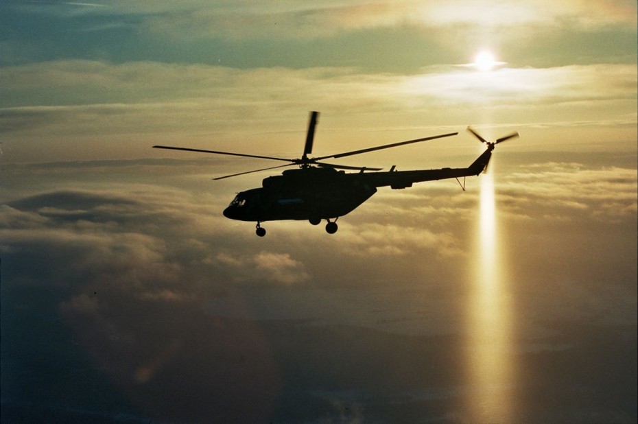 Вертолет Ми-8 совершил аварийную посадку в 90 км от Якутска