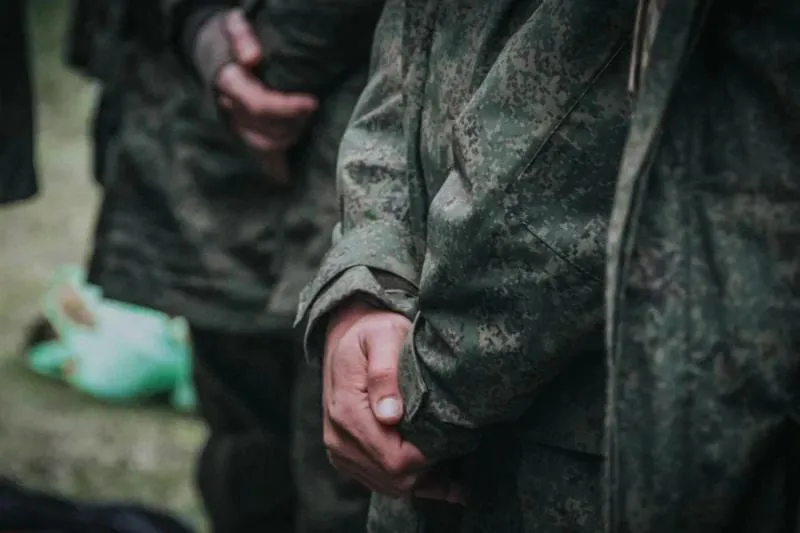 75 ветеранов СВО и членов семей закрепили за координаторами госфонда «Защитники Отечества» в Якутии