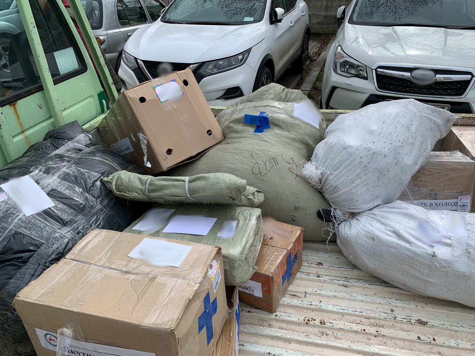 Свыше одной тонны гумпомощи отправили из Якутии участникам СВО