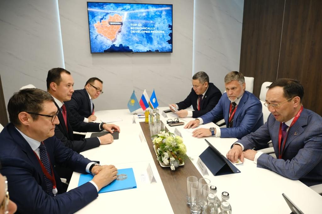 Расширение сотрудничества Якутии с Казахстаном обсудили на ПМЭФ-2023