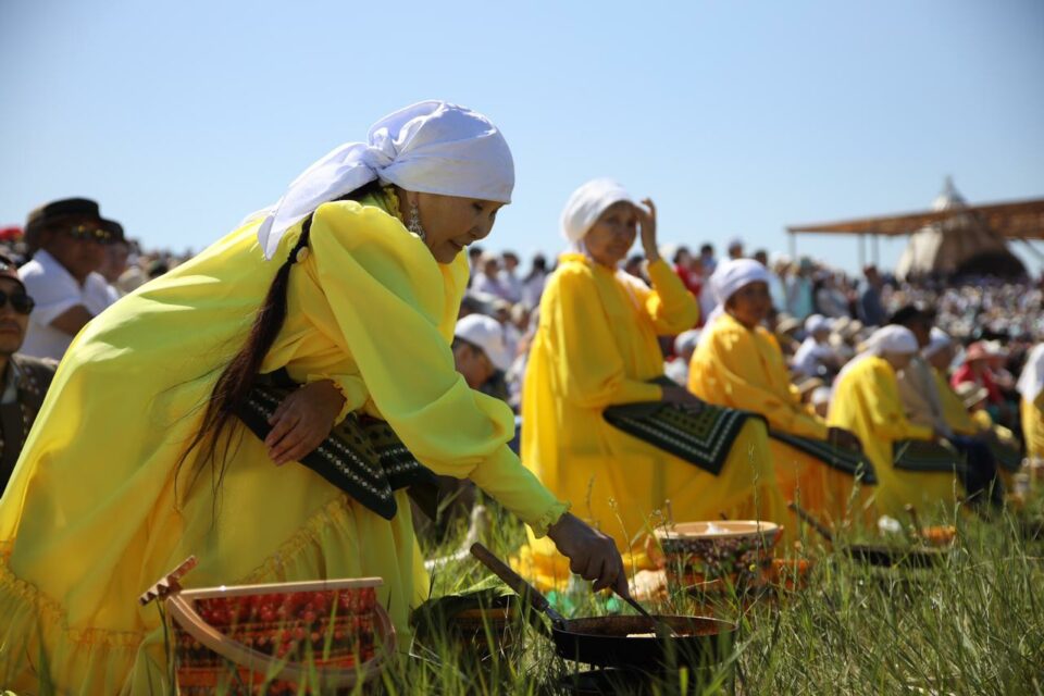 112 культурных мероприятий включили в программу «Ысыаха Туймаады-2023»