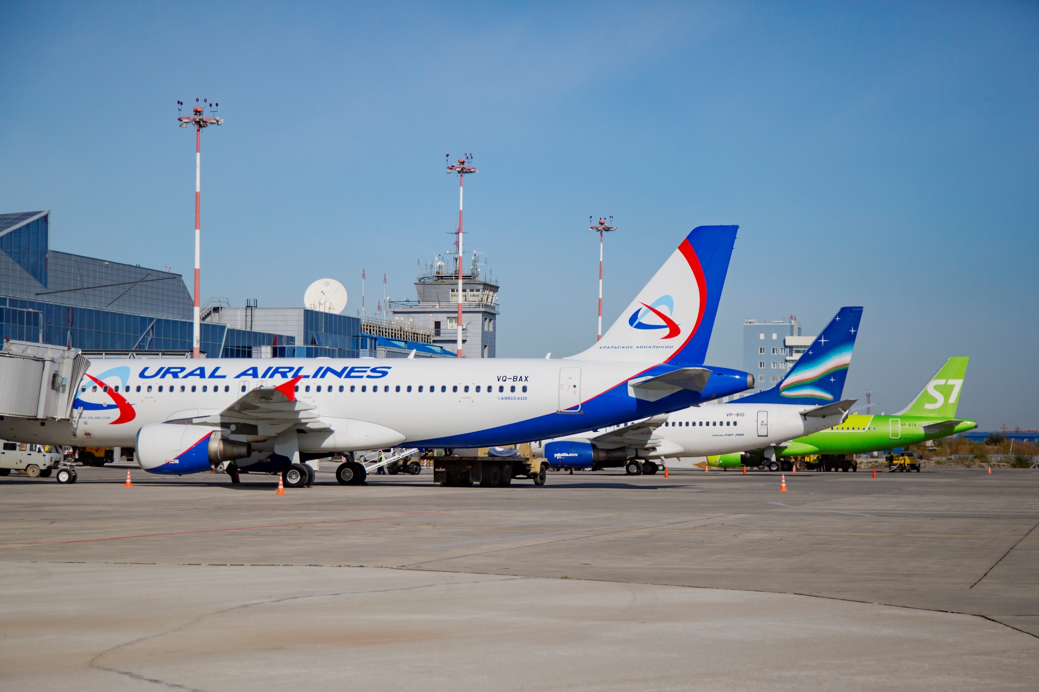 Промежуточный этап реконструкции ВПП аэропорта «Якутск» закончили 15 июня