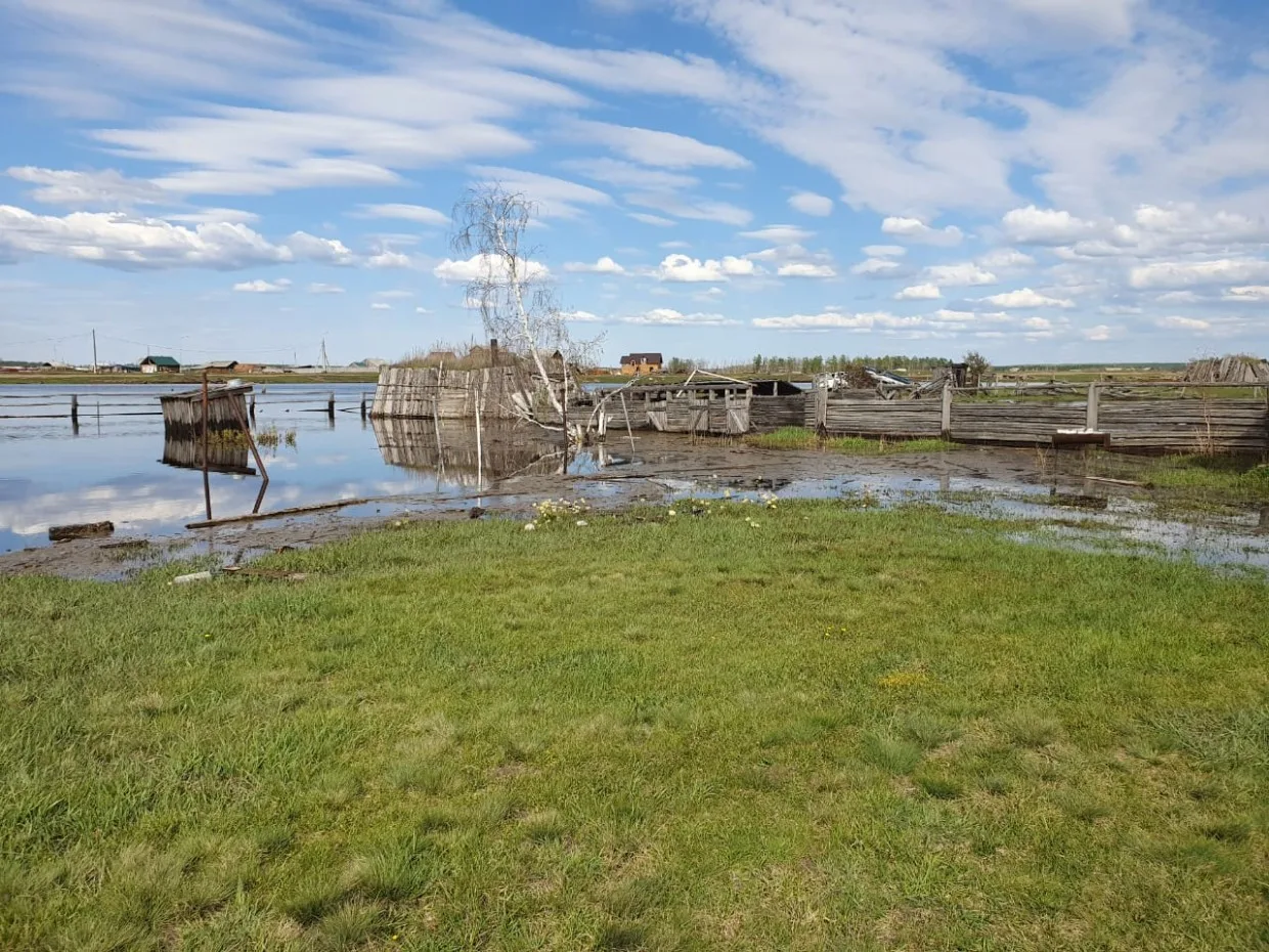 Спад воды наблюдается на реке Татта в Якутии