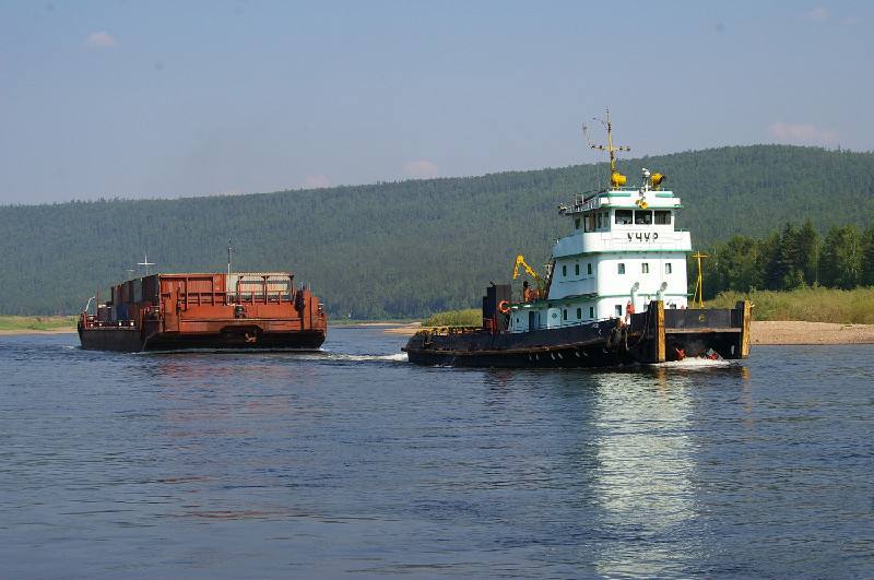 Более одного млн тонн грузов доставят до конца навигации в Якутии