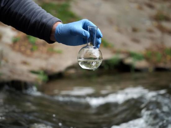 Содержание нефтепродуктов не выявили в реке Лене на территории Якутии