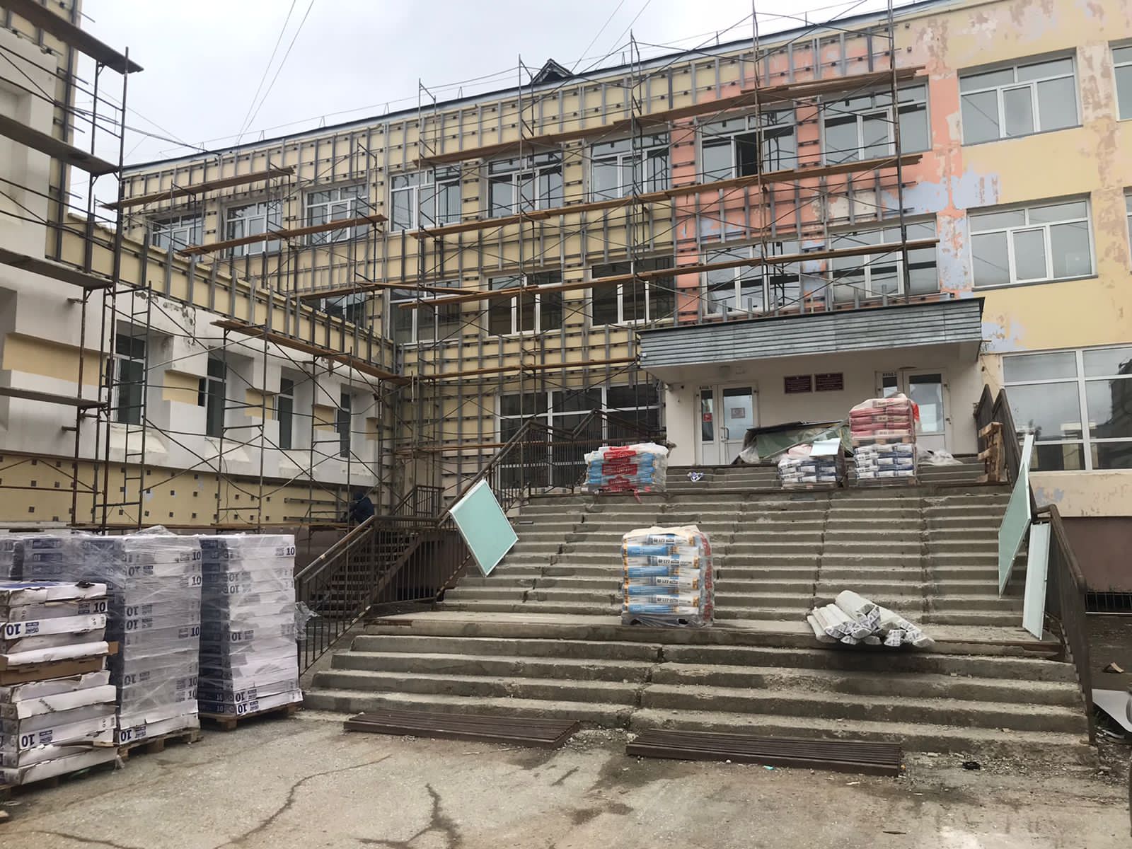 Капитальный ремонт 57 школ проводят в Якутии