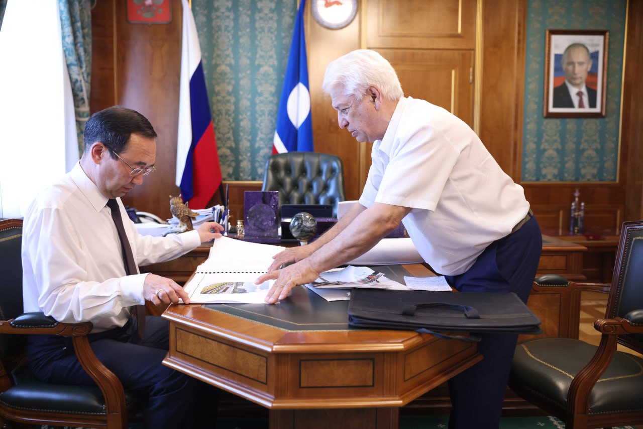 Айсен Николаев провел встречу с кузнецом Борисом Гумер-Оглы