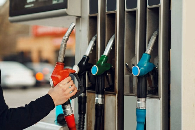 Госкомцен Якутии прокомментировал повышение цен на топливо
