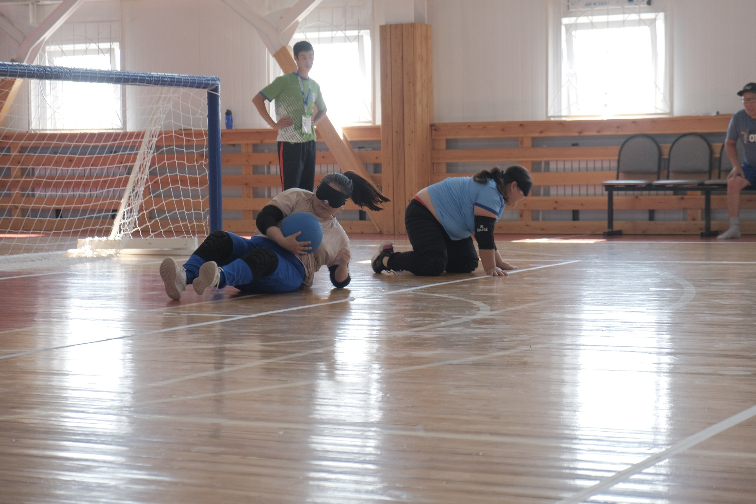 Соревнования по волейболу и голболу проходят на спартакиаде «Дьулуур»