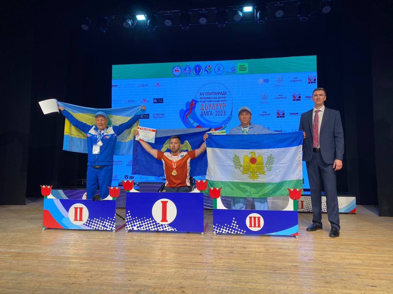 Победителей спартакиады «Дьулуур» по легкой атлетике наградили в Амге в Якутии