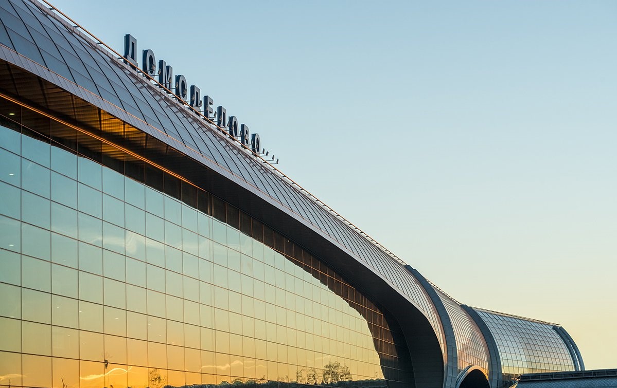 Более 40 рейсов задерживаются на прилет в аэропорты Москвы
