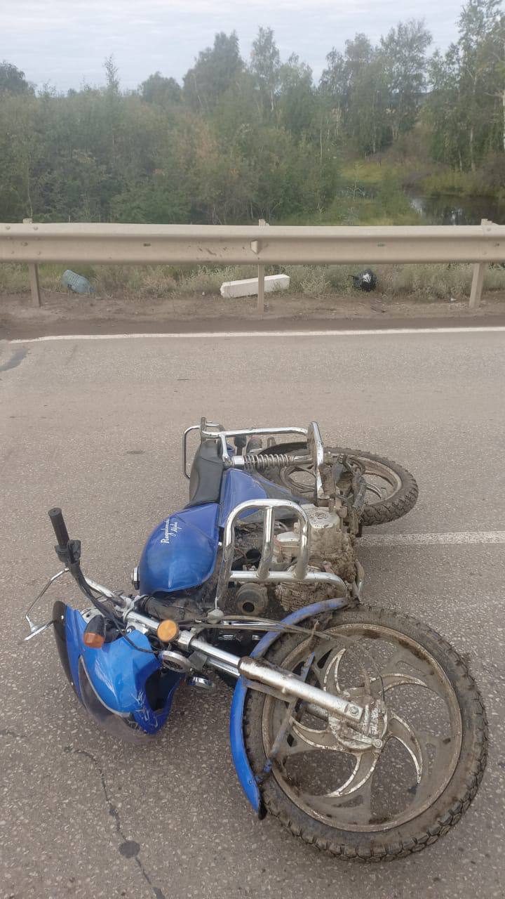Мужчина опрокинулся с мотоцикла в Якутске