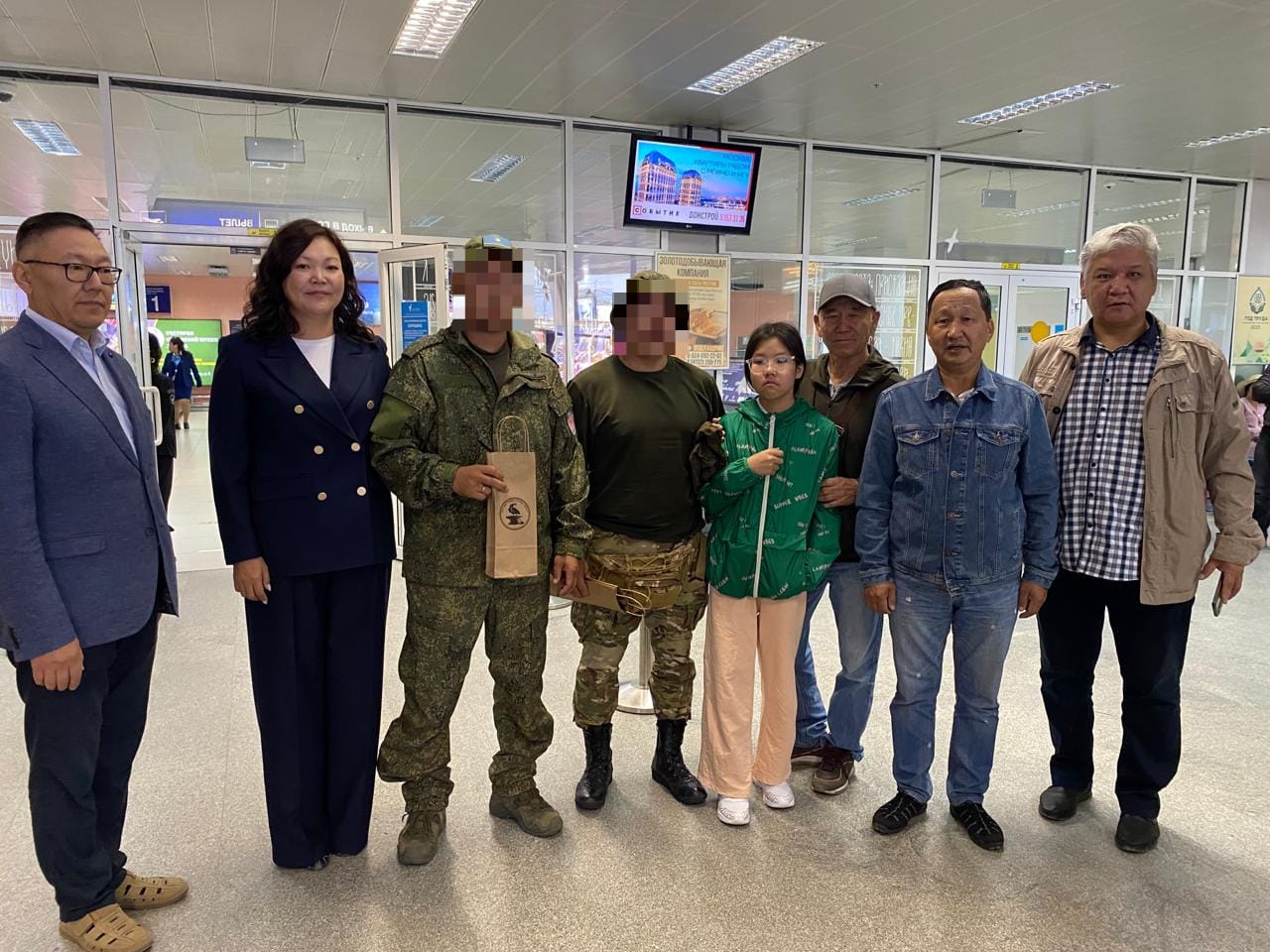 Бойцов из зоны СВО встретили в аэропорту Якутска