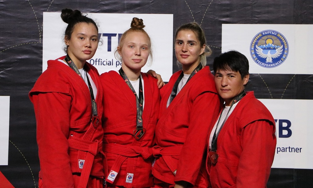 Якутянка Полина Иудина стала призером кубка мира по самбо