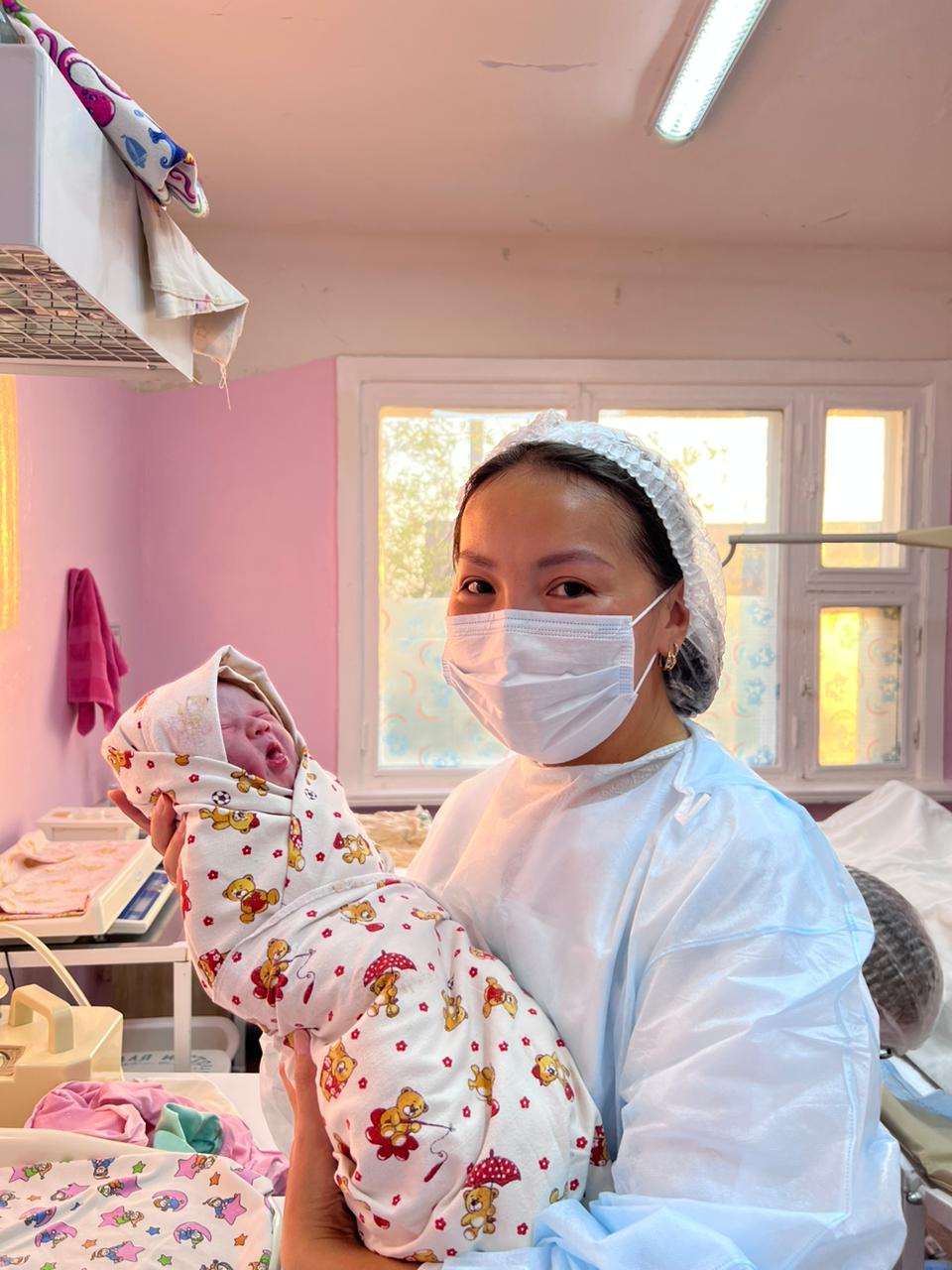 Мобильные доктора Якутии приняли роды у пациентки в Нижнеколымском районе