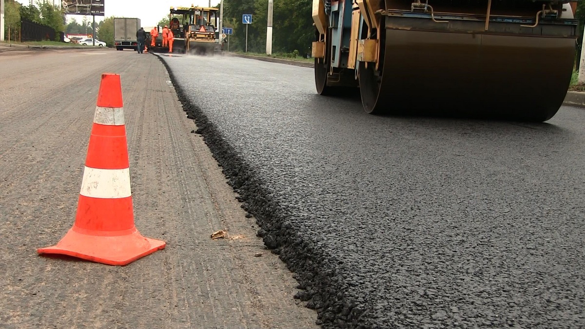 Более 100 млн рублей направили на ремонт улиц в Алдане