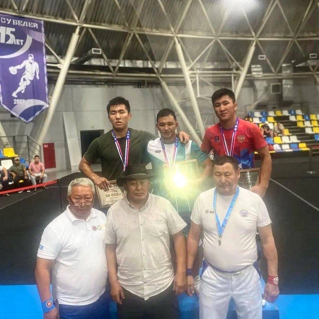 Якутяне завоевали две серебряные медали на международном турнире по хапсагаю