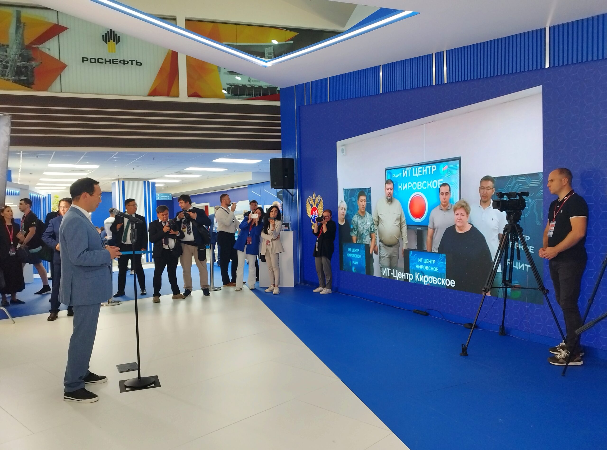 ВЭФ-2023: Первый IT-центр открыли в городе Кировское в ДНР при поддержке Якутии