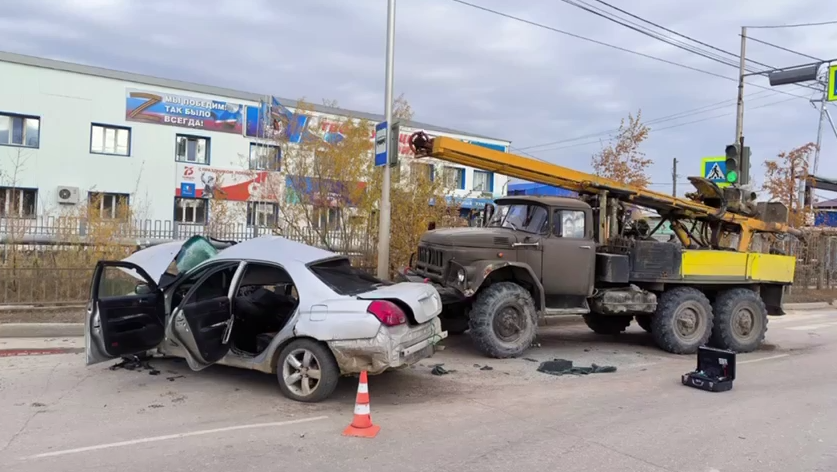 Водитель и один пассажир погибли в ДТП на Вилюйском тракте в Якутске