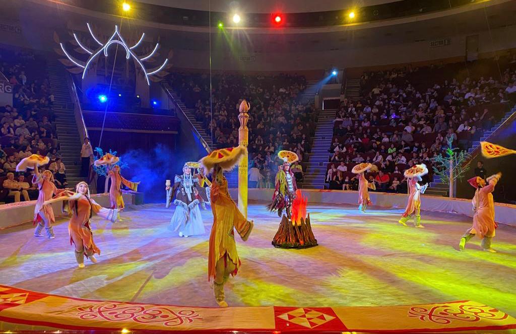 Гастроли по Средней Азии цирка Якутии начались в Казахстане