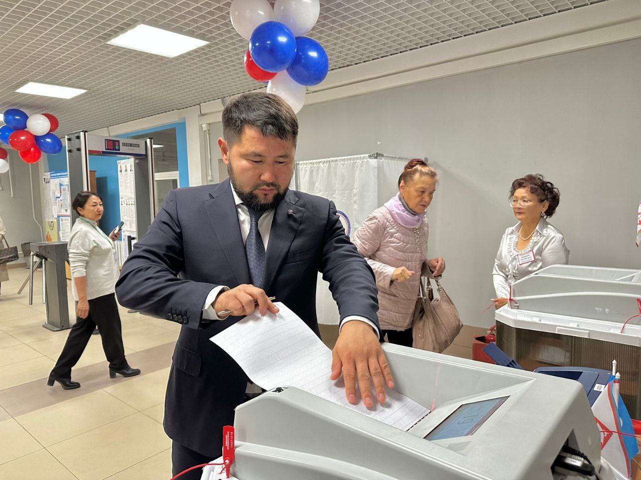 Мэр Якутска принял участие в голосовании