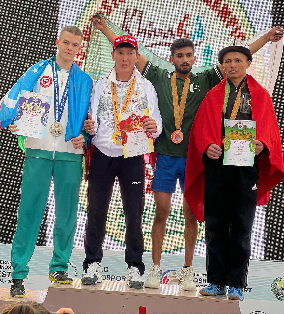 Якутские мас-рестлеры завоевали пять золотых медалей на чемпионате мира в Узбекистане
