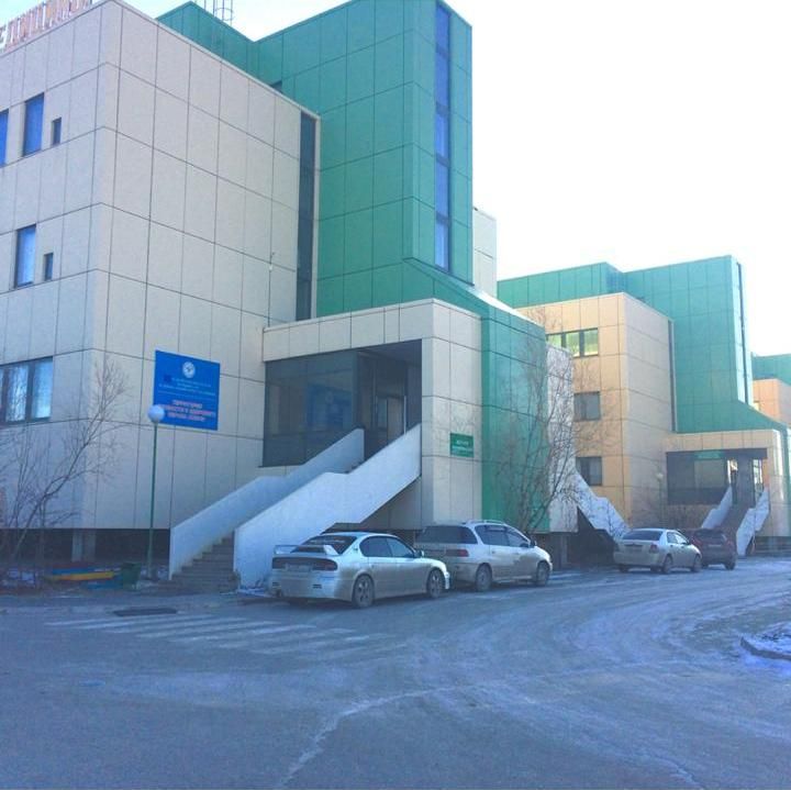 Пострадавший ребенок при обрушении бетонной плиты в Якутске в тяжелом состоянии