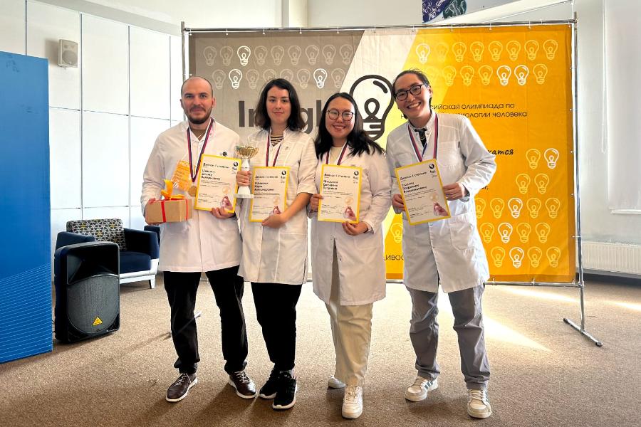 Команда СВФУ победила на всероссийской олимпиаде по физиологии во Владивостоке