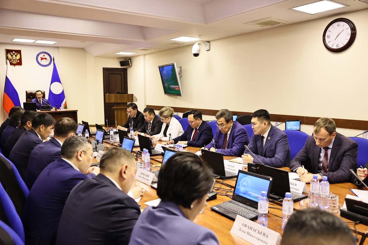 Глава Якутии поставил задачи перед новым составом правительства региона