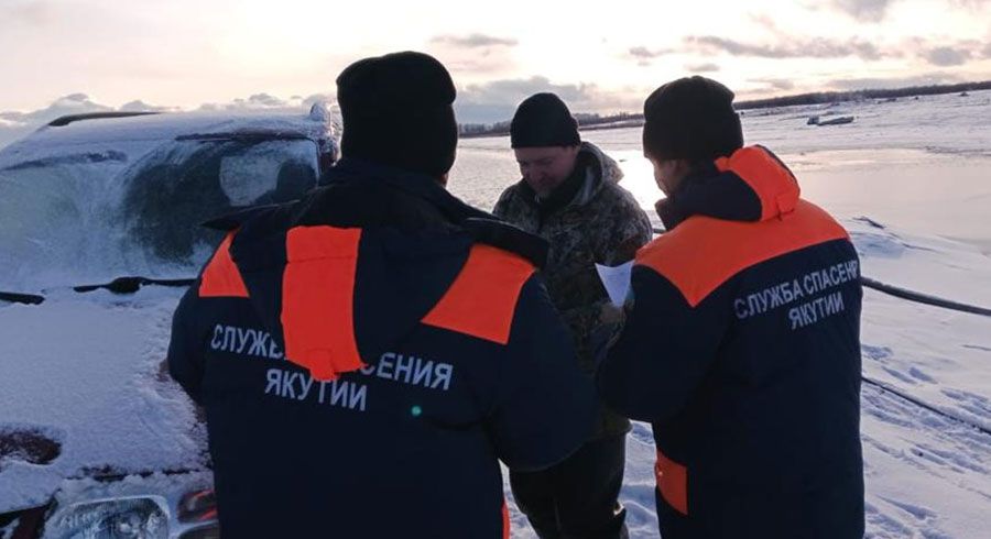 Спасатели Якутии напоминают о мерах предосторожности в период ледообразования