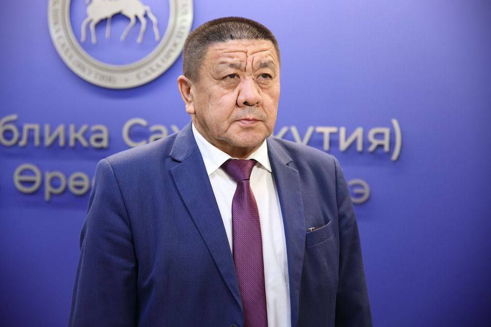 Жумарт Абильманов досрочно покидает пост главы Ленского района Якутии