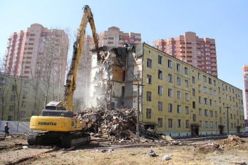 Более 28 тыс якутян переселили из аварийного жилья