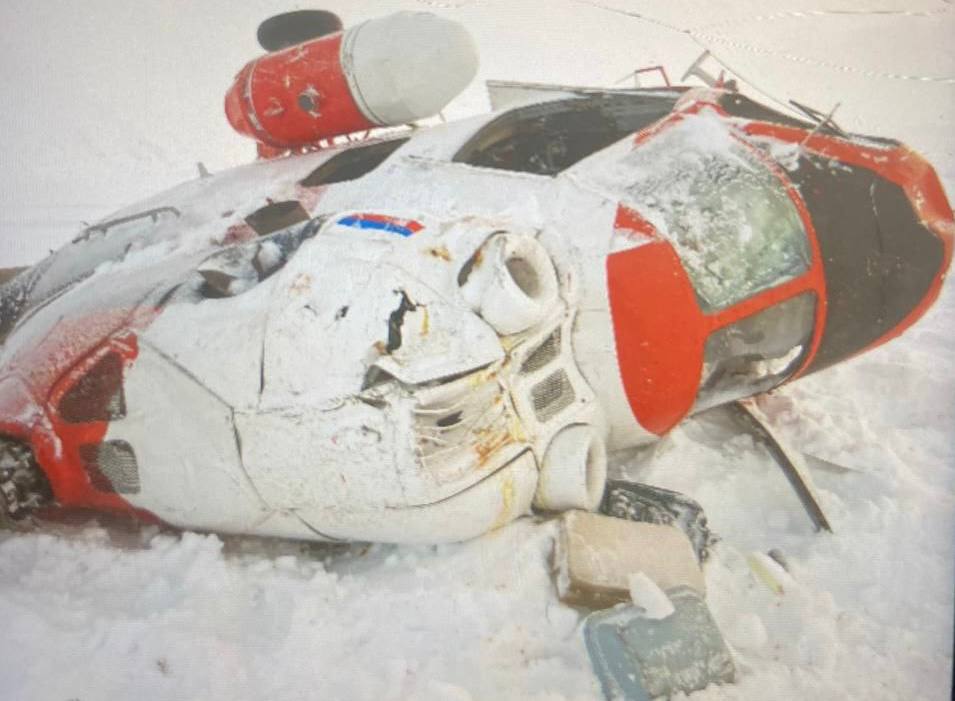 Три человека госпитализированы в результате жесткой посадки вертолета Ми-2 в Якутии