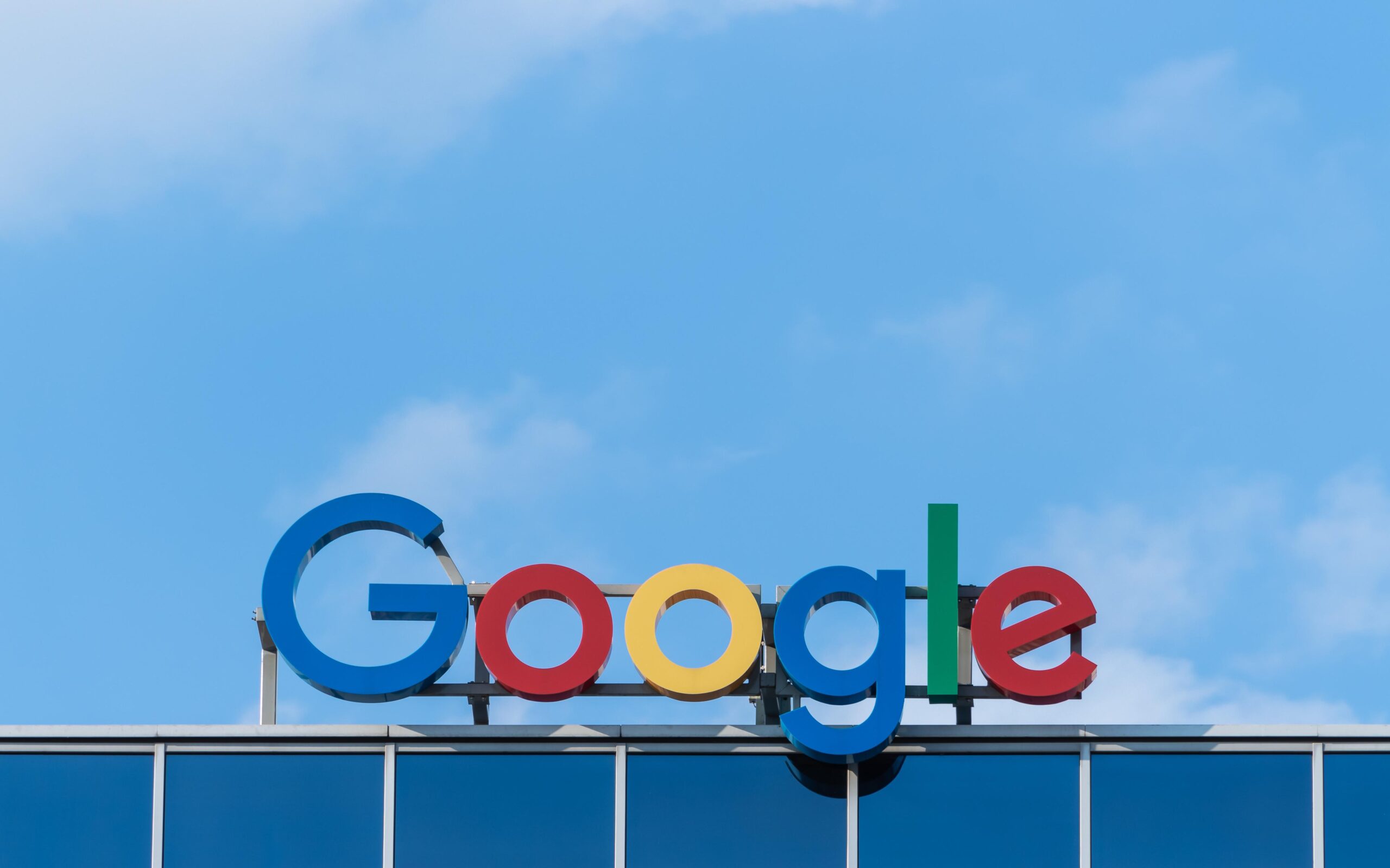 Штраф назначили Google за отказ в локализации личных данных пользователей-россиян