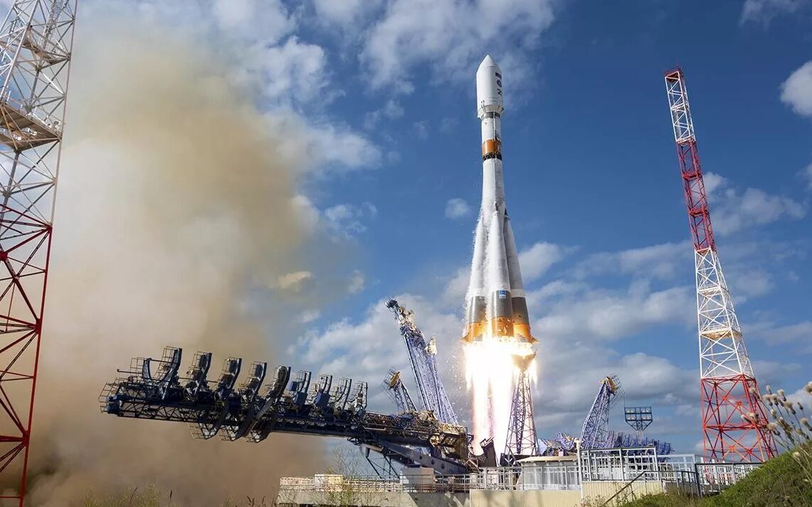 Ракету «Союз-2.1б» с военным спутником запустили с космодрома Плесецк