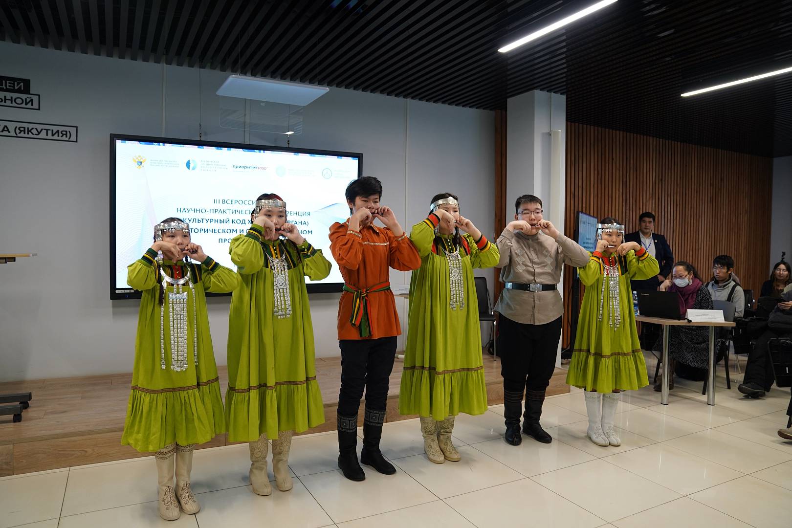 Научная конференция по изучению хомуса проходит в Якутске