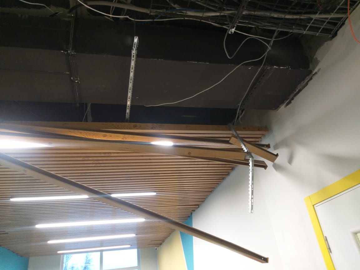 Следком Якутии начал проверку по факту обрушения потолка в школе в Горном