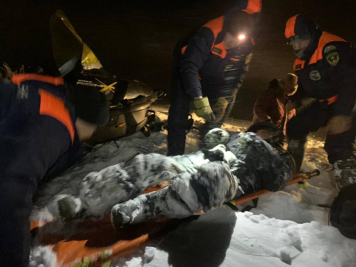 Застрявших в ручье двух мужчин спасли в Якутии