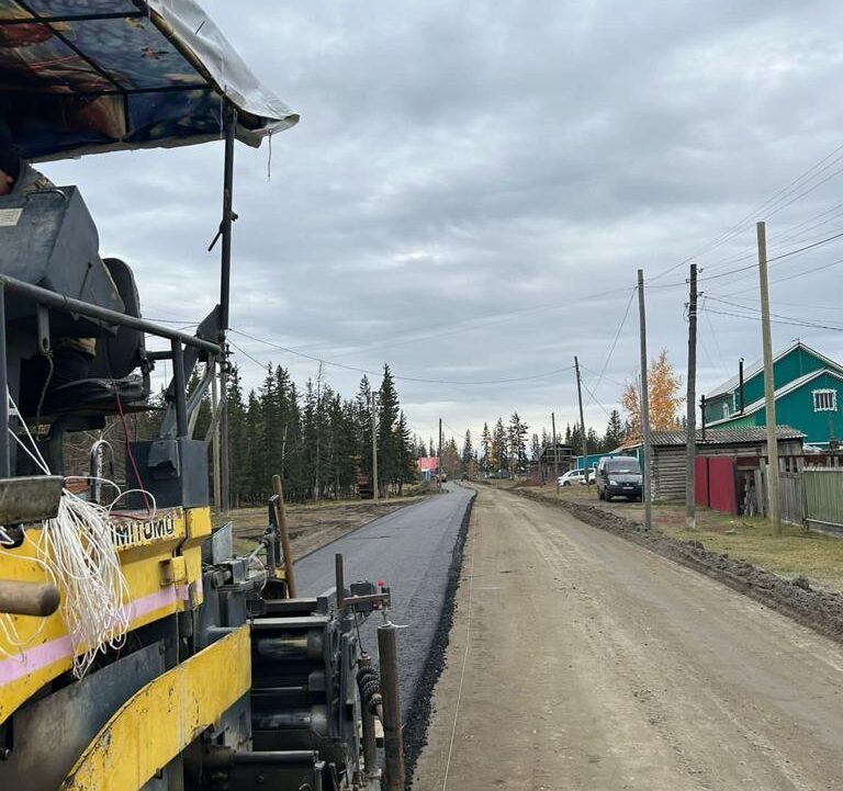 Более десяти км дорог отремонтировали в Нюрбинском районе Якутии
