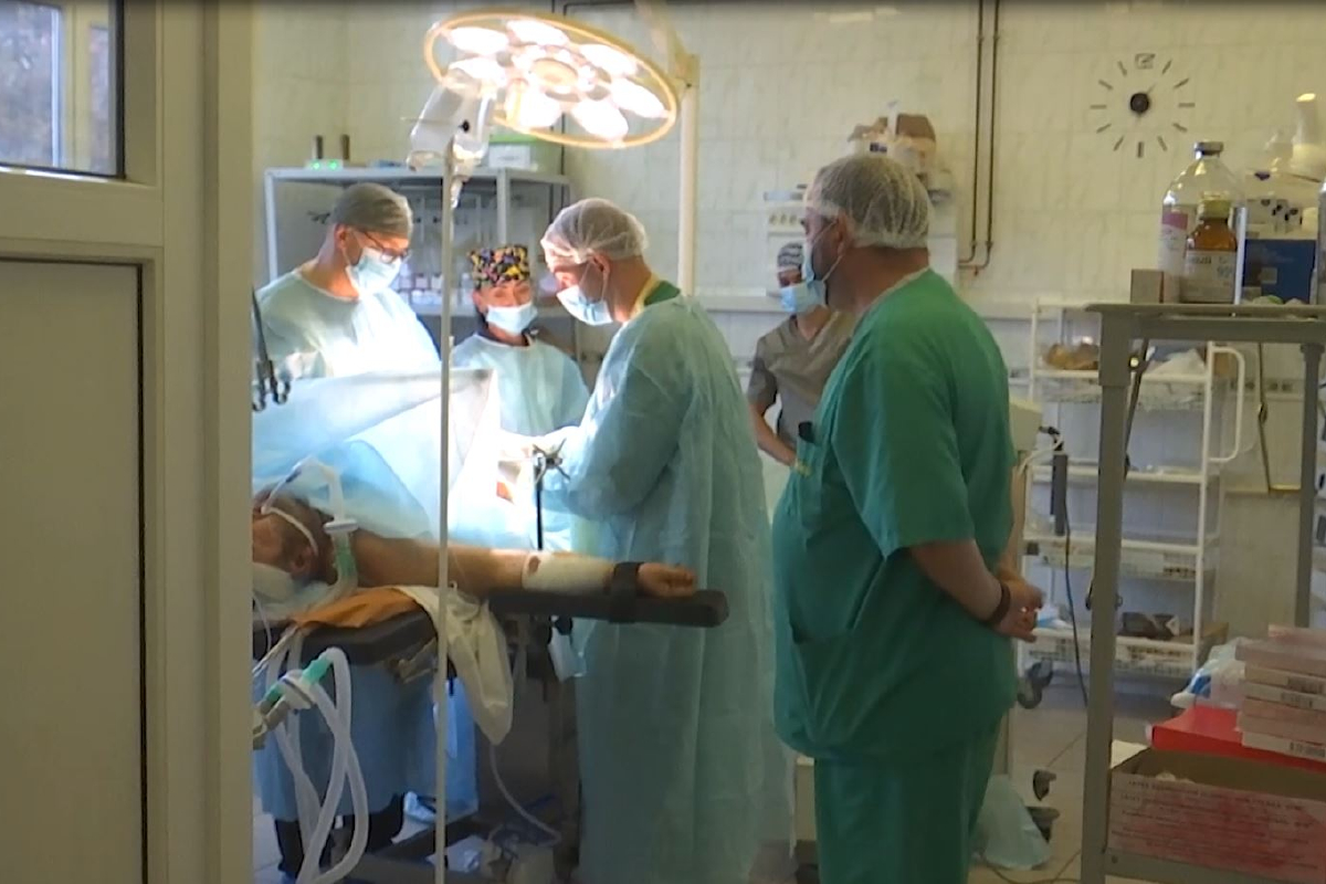Бригада врачей из Якутии продолжает работу в военных госпиталях Дальнего Востока