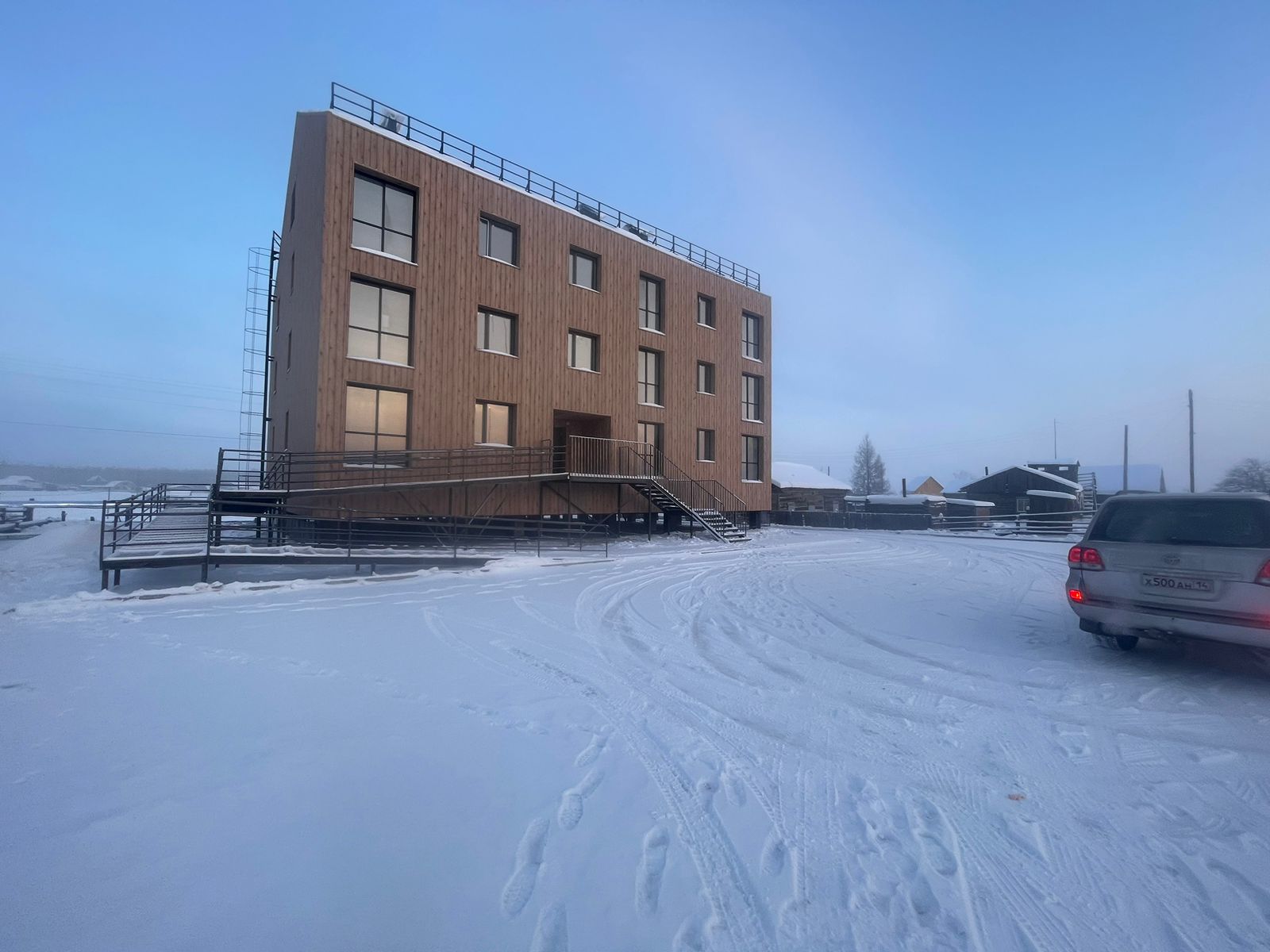Новые квартиры получили 13 семей-переселенцев из аварийного жилья в Якутии